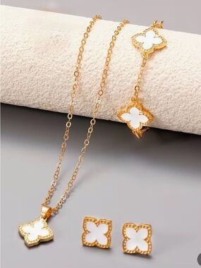 Elegant Gold & White Floral Clover Jewelry Set - Necklace, Bracelet & Earrings